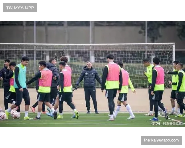 浙江队高迪托利奇争顶相撞缝19针 宁方泽锁骨骨折仍在休养期